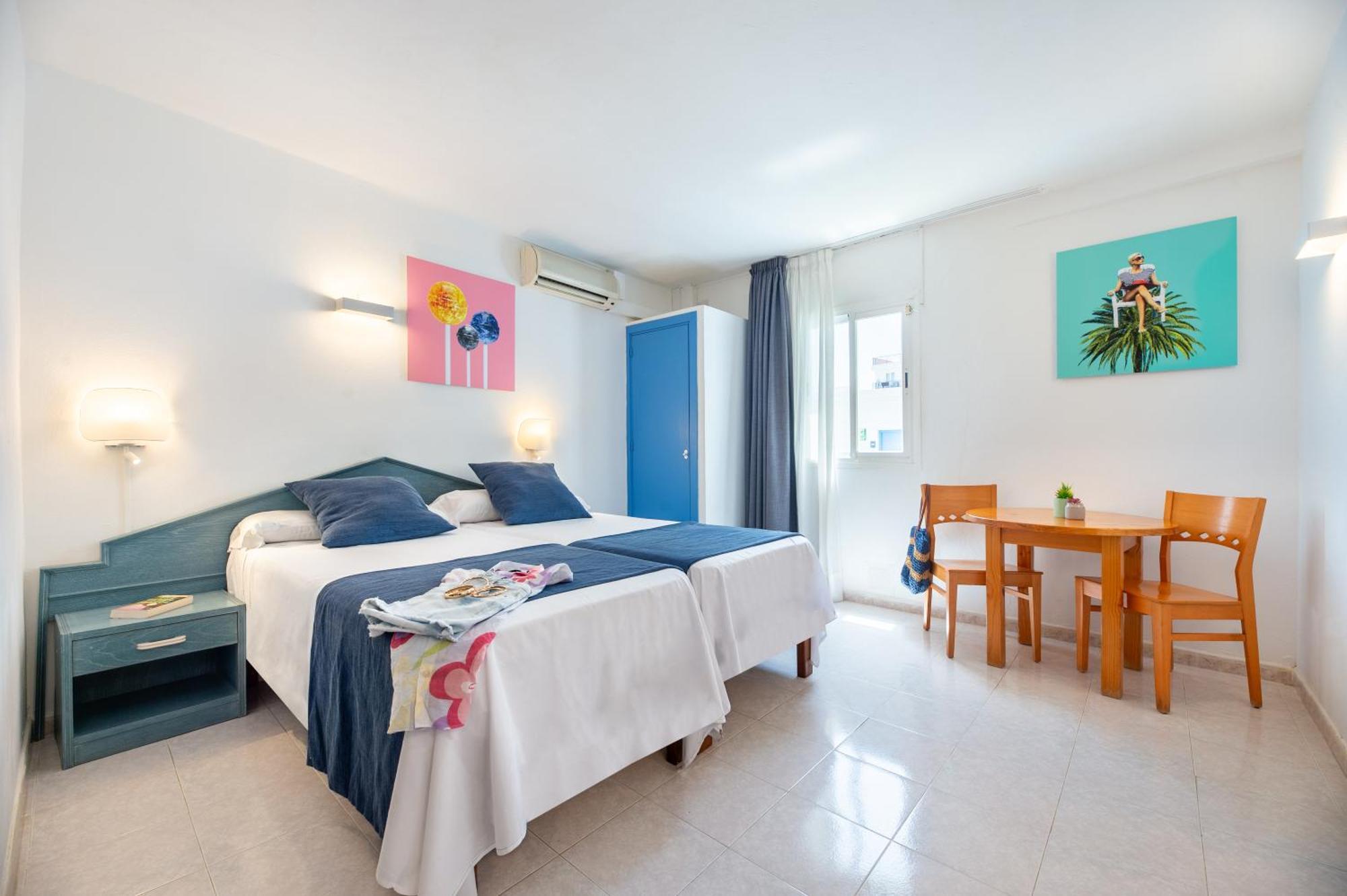 Hotel Apartamentos Vibra Central City - Adults Only Sant Antoni de Portmany Exterior foto